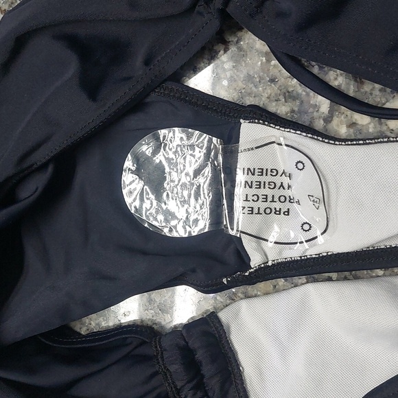 Modest Coverage Bikini - Picture 8 of 11